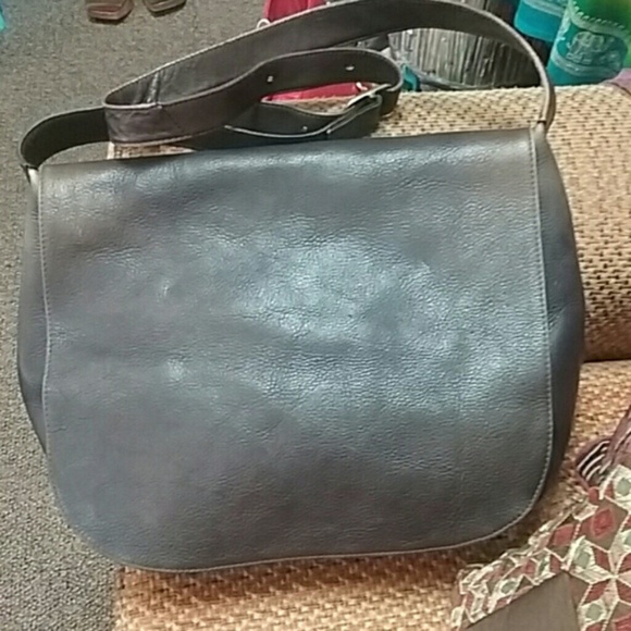 unknown maker Other - Large Brown Unlined Leather Crossbody Bag EUC